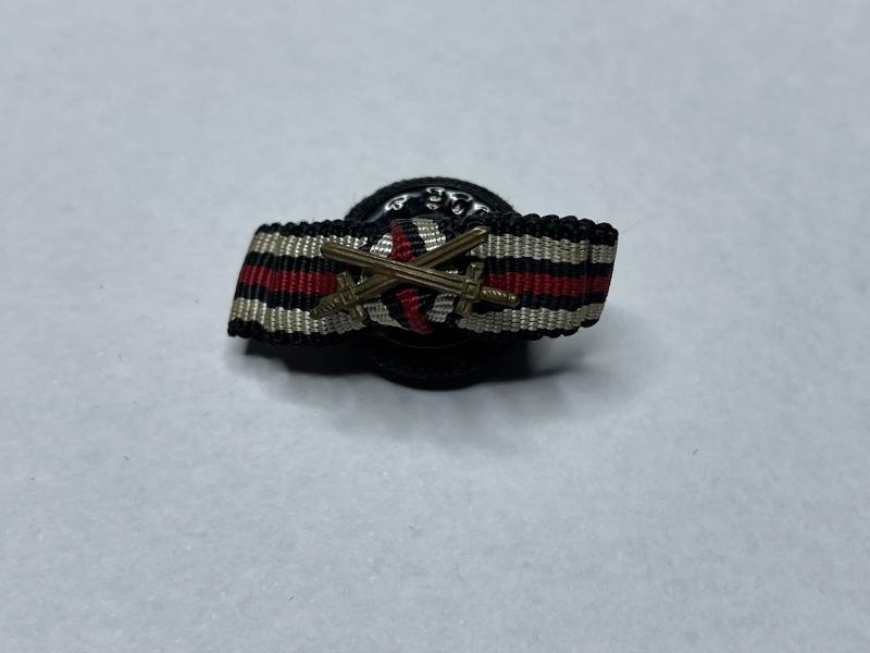 WW1 buttonhole clip