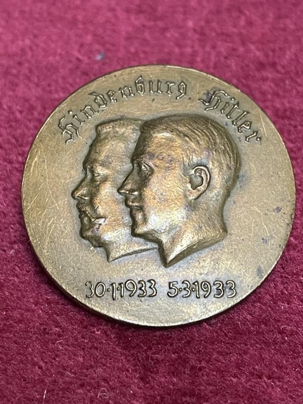 Commemorative tinnie 1933 Hitler and Hindenburg