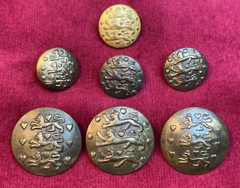 Danish army gilded buttons pre-wwII (7 pcs.)