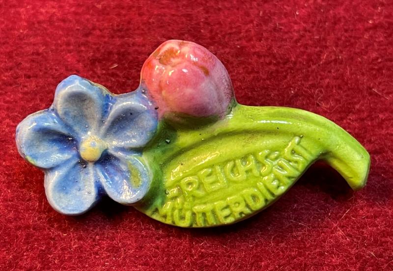 3rd Reich WhW Reichs Mütterdienst Spendenabzeichen