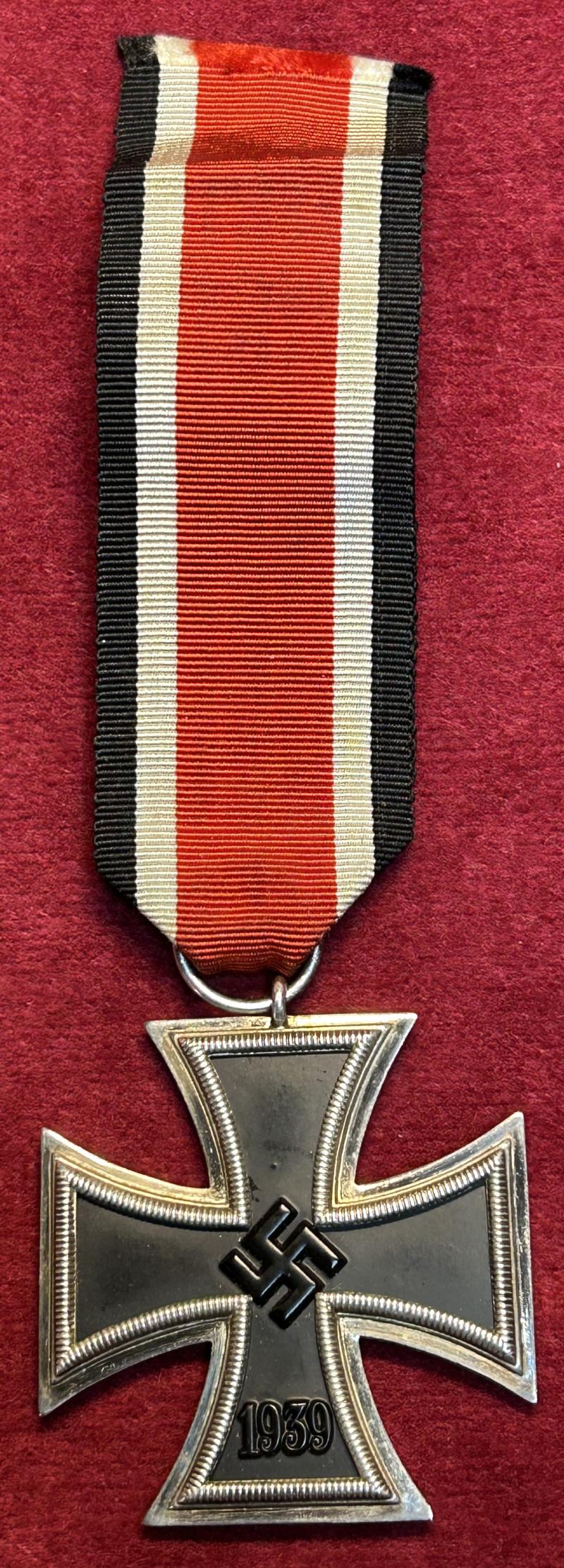 3rd Reich Eisernes Kreuz 2. Klasse 1939 (Paul Meybauer Schinkel variant)