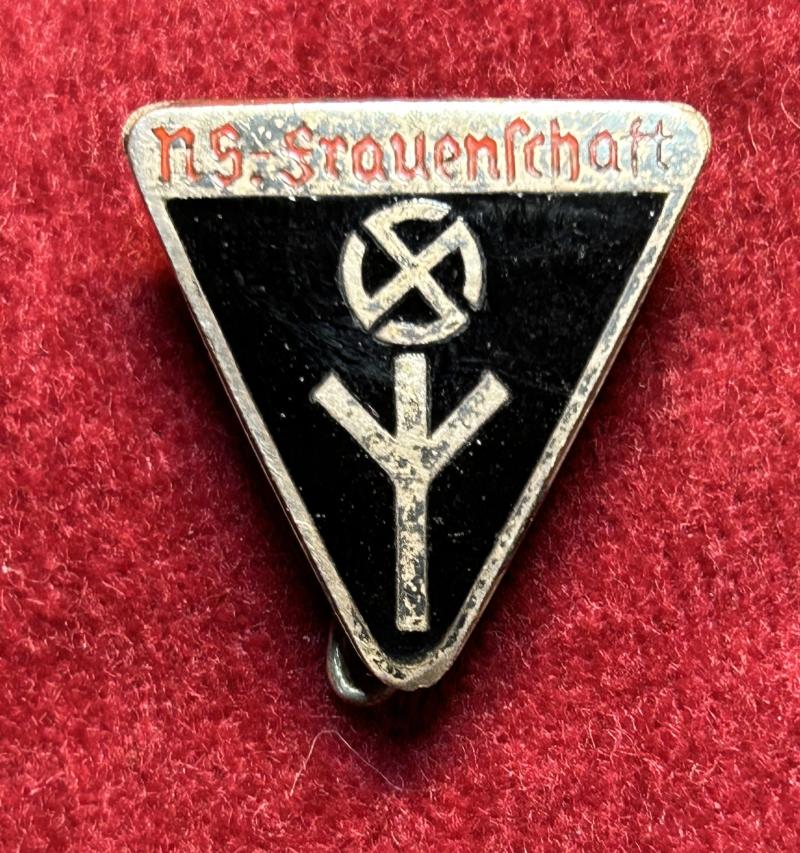 3rd Reich Deutsches Frauenschaft M1/25