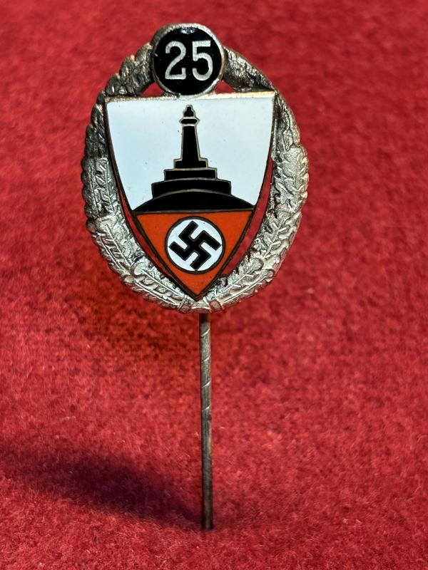 3rd Reich DRKB Silberne Ehrennadel für 25 jährige Mitgliedschaft 2. Form