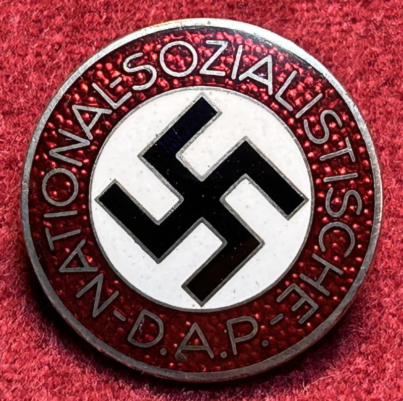 3rd Reich NSDAP Parteiabzeichen (Max Kremhelmer)