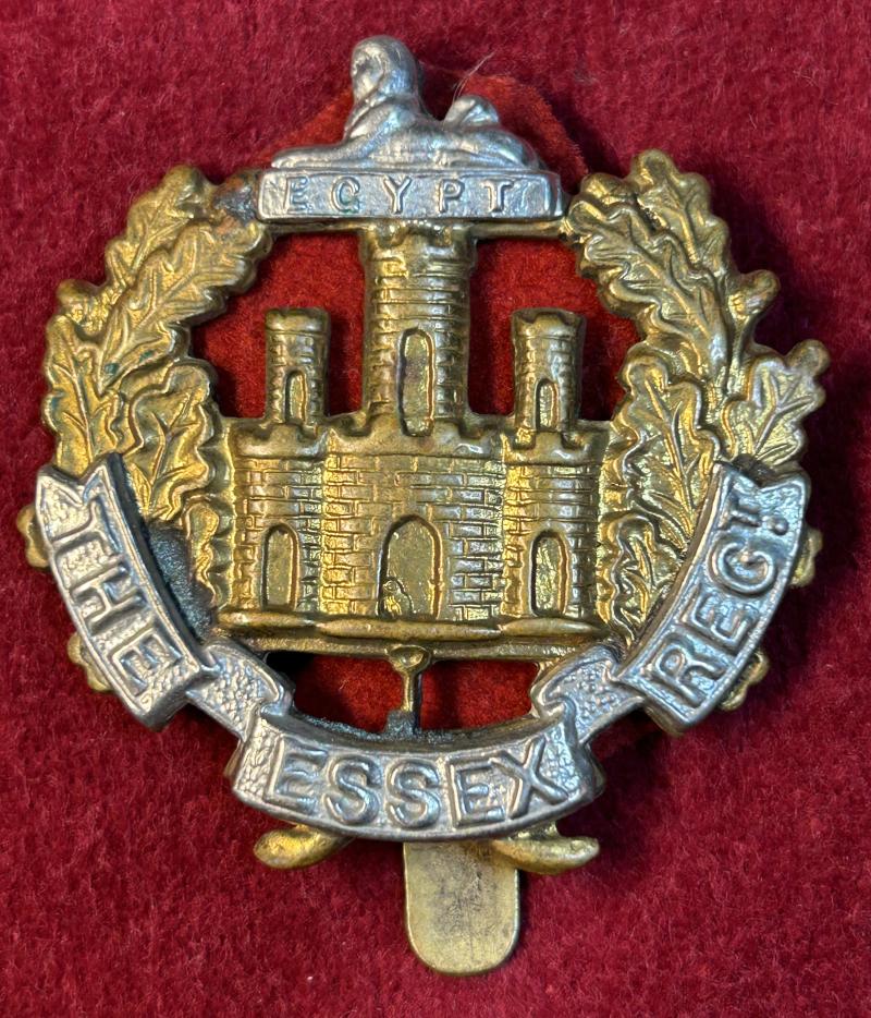 UK British Essex Regiment.cap badge (Egypt)