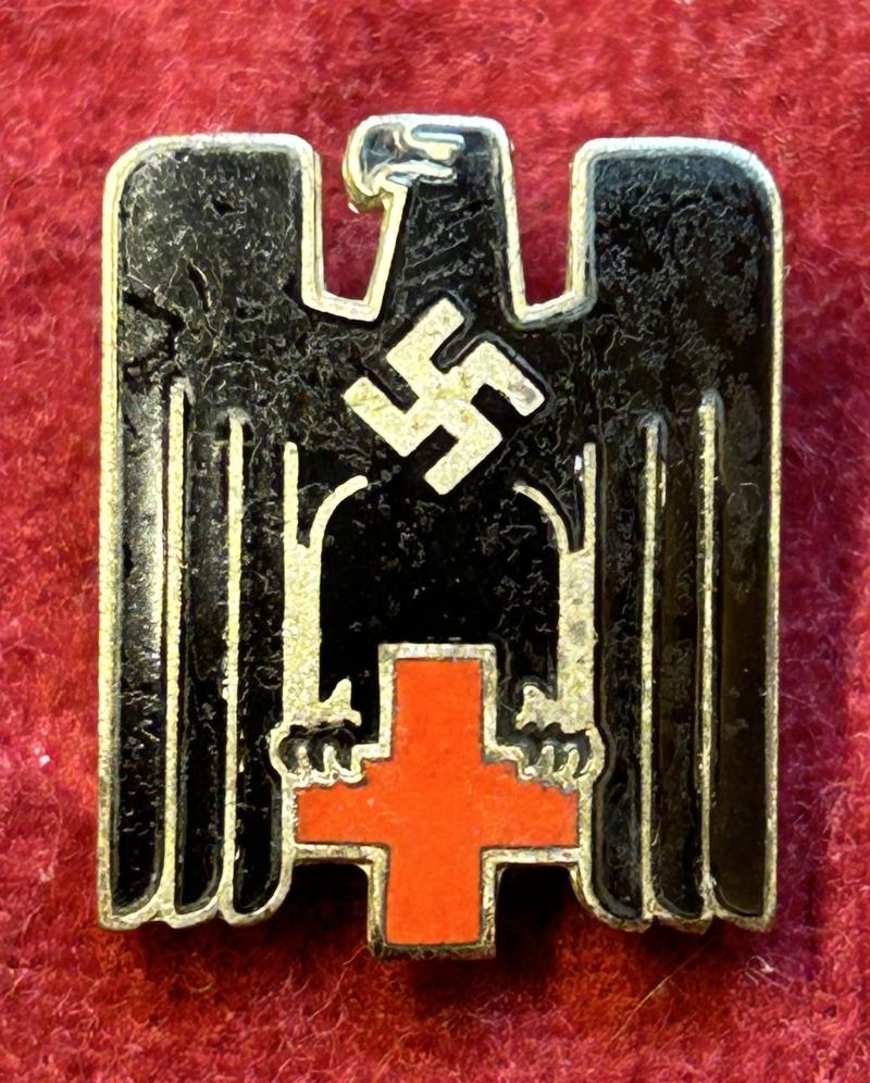 3rd Reich (DRK) Deutsches Rotes Kreuz Zivilabzeichen (20mm)