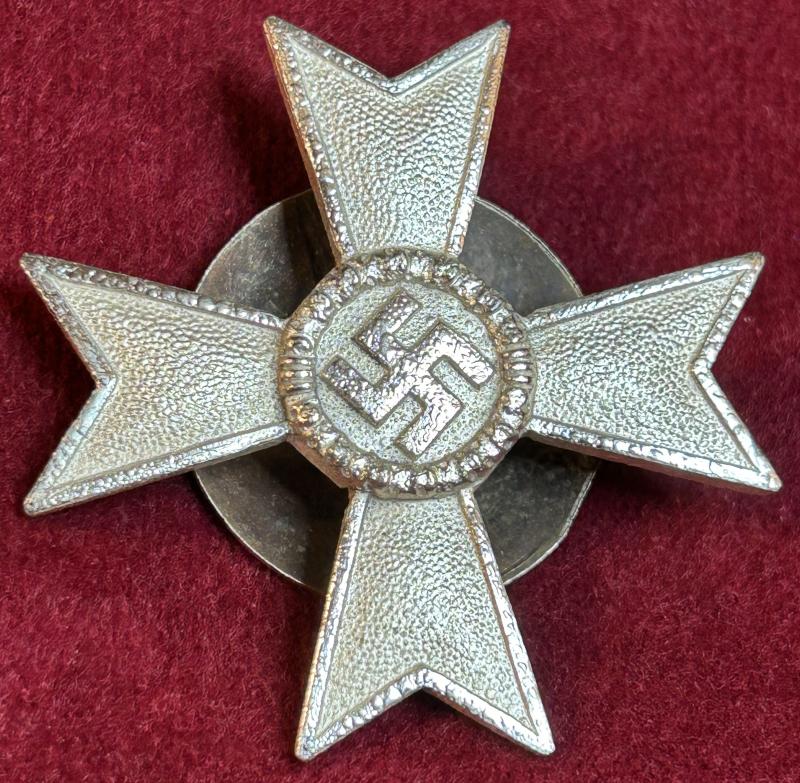 3rd Reich Kriegsverdienstkreuz ohne Schwerter 1. Klasse 1939 mit Schraubscheibe (L58)