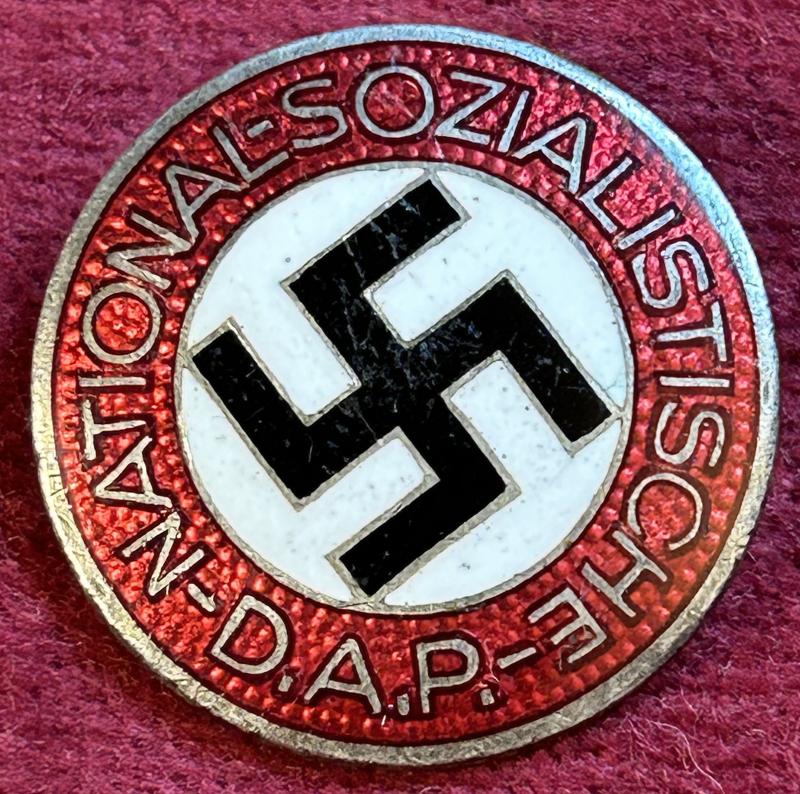 3rd Reich NSDAP Parteiabzeichen (Max Kremhelmer)