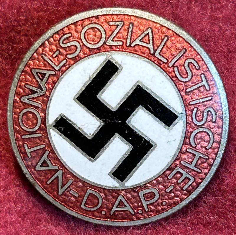 3rd Reich NSDAP Parteiabzeichen (Karl Hensler)