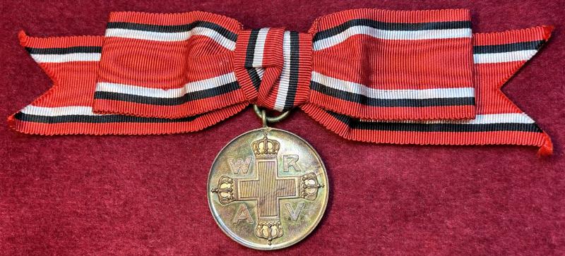 Preussen Rote Kreuz Medaille 3.Klasse an Damenschleife