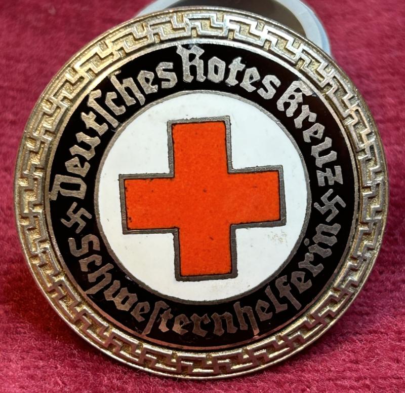 3rd Reich DRK Schwesternhelferin Brosche
