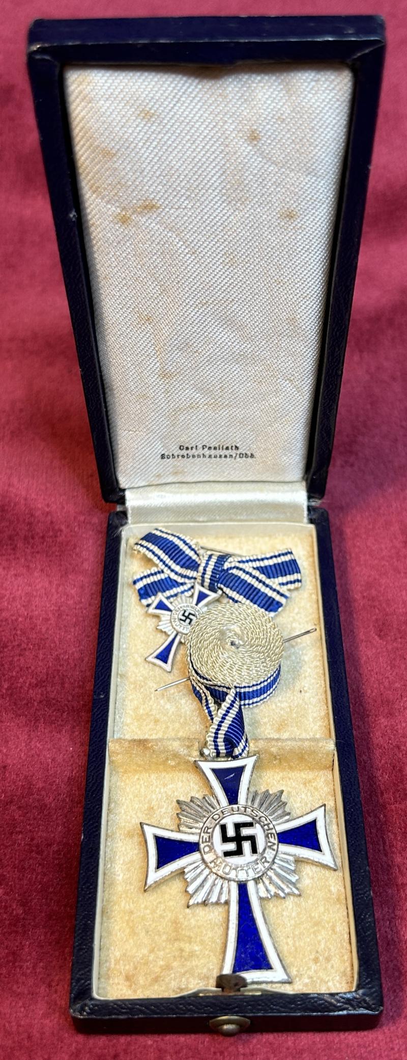3rd Reich Mutterkreuz 2. Klasse mit Etui und Miniatur