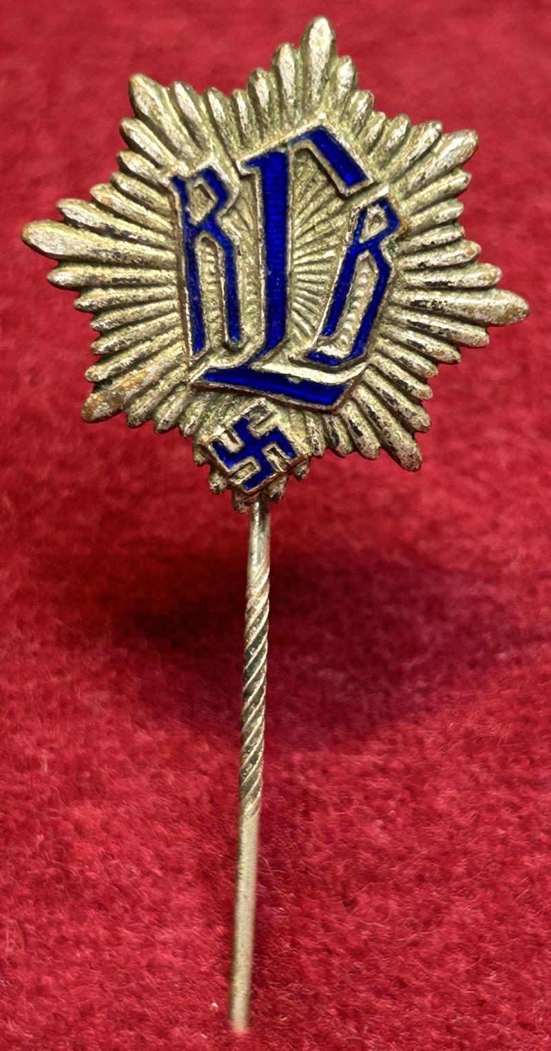 3rd Reich RLB Mitgliedsabzeichen 1. Form (August Enders)