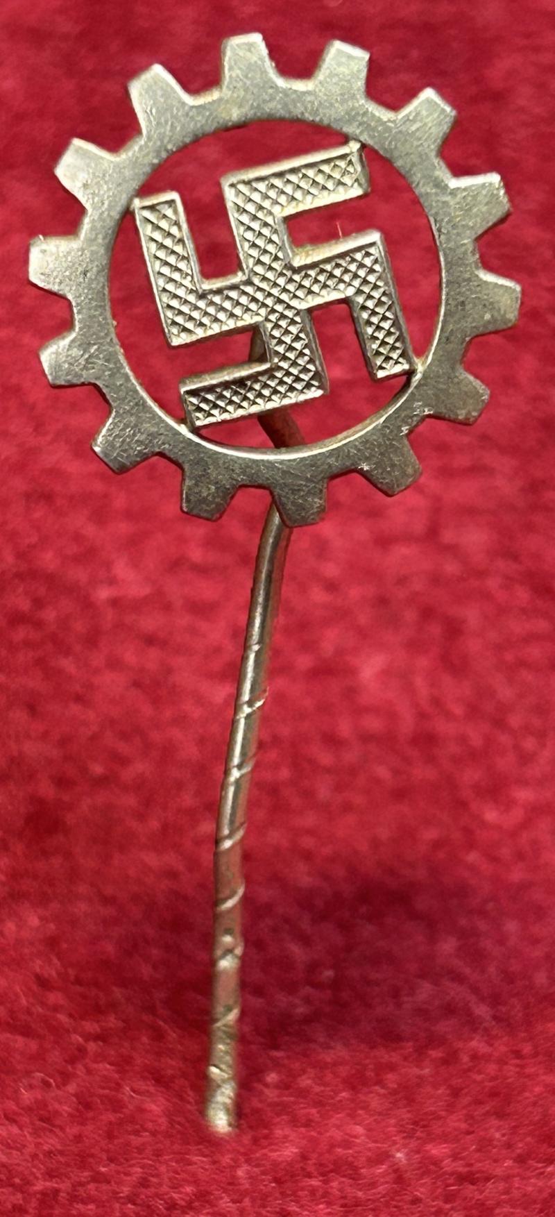 3rd Reich DAF Mitgliedsabzeichen (RZM 17)